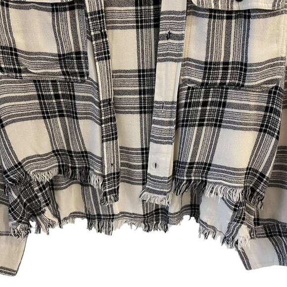 Elan Size S Metallic Plaid Black White Button Down Top Shirt Raw Hem Relaxed Fit - Picture 6 of 10